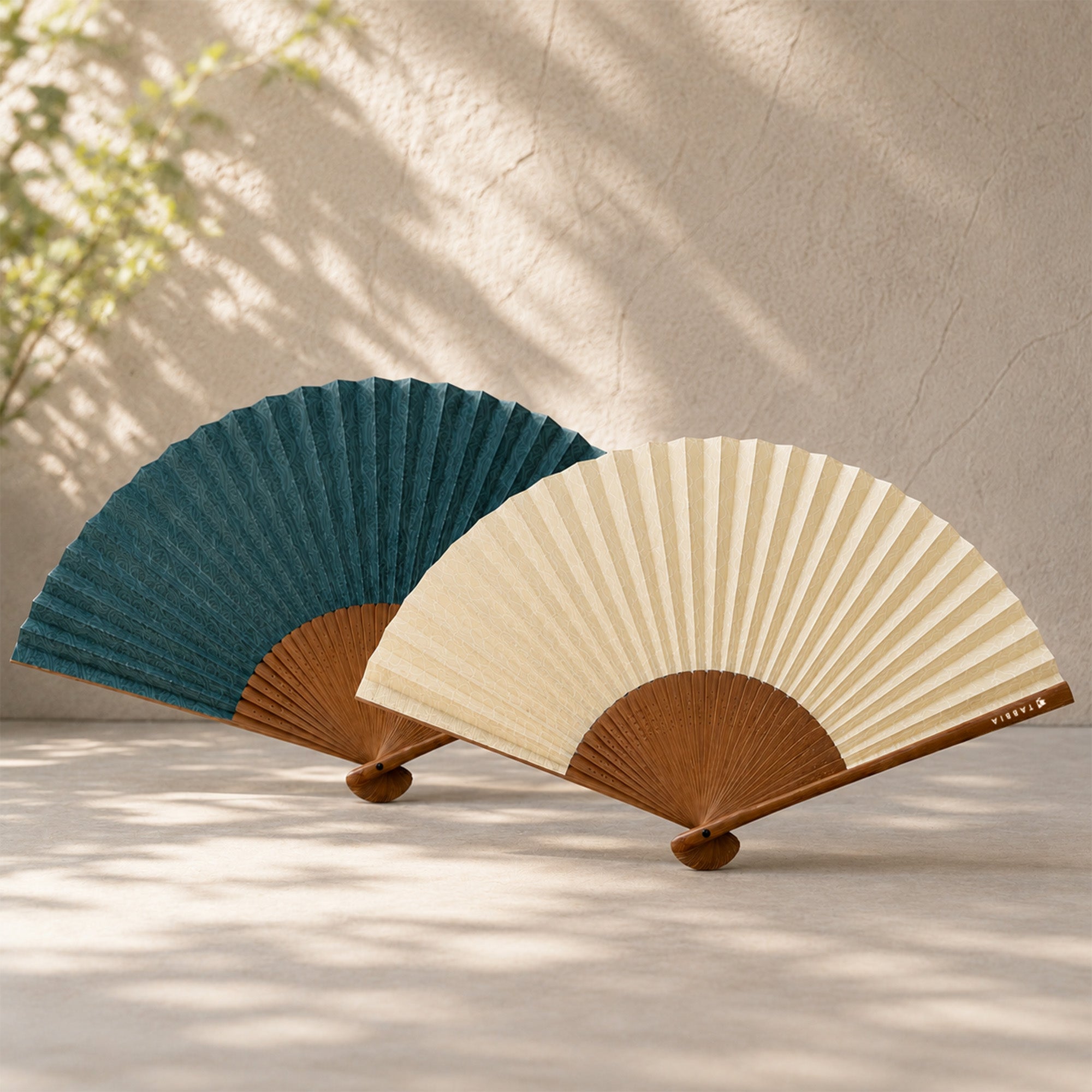 Japanese Folding Fan: Nami Tatewaku